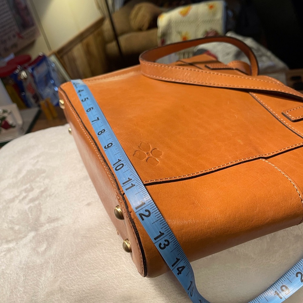 Patricia Nash Shoulder Bag - Picture 12 of 13